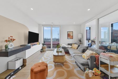 Curlew House, Hawser Lane E14 - Photo 3