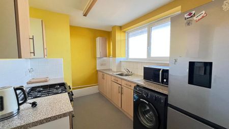 2 bedroom flat to rent - Photo 5