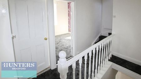 4 bedroom House To Let - Photo 2