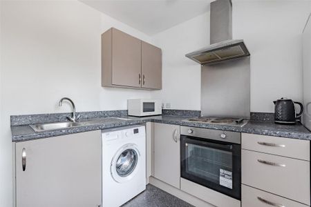 2 bedroom flat to rent - Photo 4