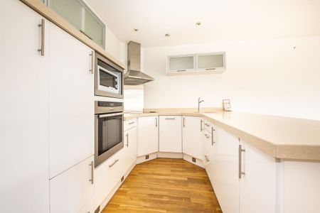 2 bedroom apartment to rent - Photo 5