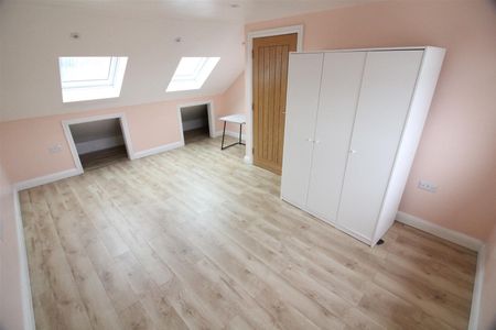 Lansbury Drive, Hayes - Photo 4