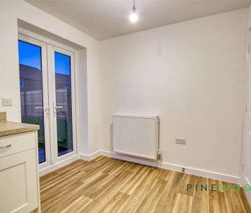 3 bedroom detached house to rent - Photo 2