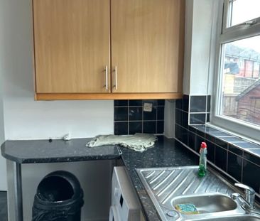 3 Bed Semi-Detached House, Vale Street, M11 - Photo 3