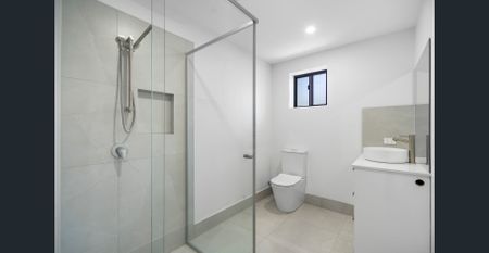 Brand New Family Home in a Peaceful Cul-de-sac! - Photo 4