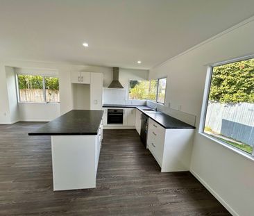 Charming 4-Bedroom Home for Rent in Hamilton East - Photo 6