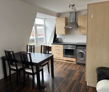 2 Bed Flat, Victoria Place, BS5 - Photo 1