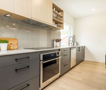 For Lease - 1995 Lenester Avenue, McKellar Heights - Glabar Park an... - Photo 5