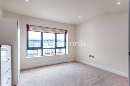 3 bedroom apartment to rent - Photo 4