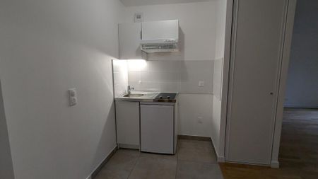 location Appartement T1 DE 39.3m² À COURBEVOIE - Photo 4