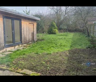 3 bedroom semi-detached house to rent - Photo 5