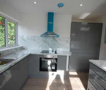 3 bedroom detached house to rent - Photo 6