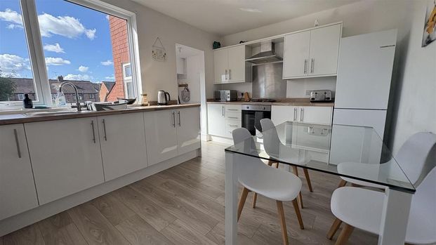 2 bedroom terraced house to rent - Photo 1