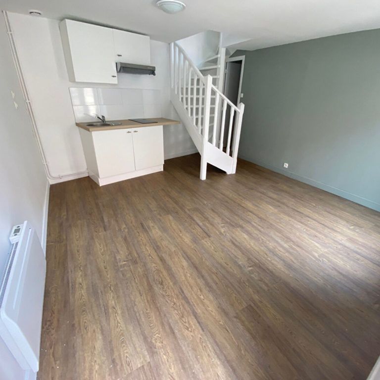 À LOUER – T2 duplex de 33 m², Rue Pierre Legrand – LILLE-FIVES réf 5890 - Photo 1