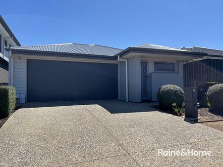 12 Wolsten Drive, Blakeview, SA 5114 - Photo 5