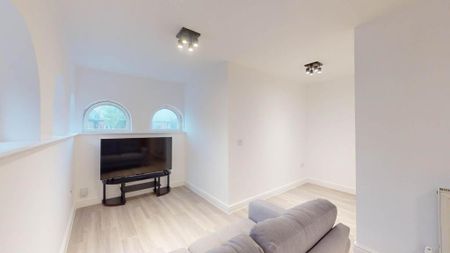 3 bedroom flat to rent - Photo 5