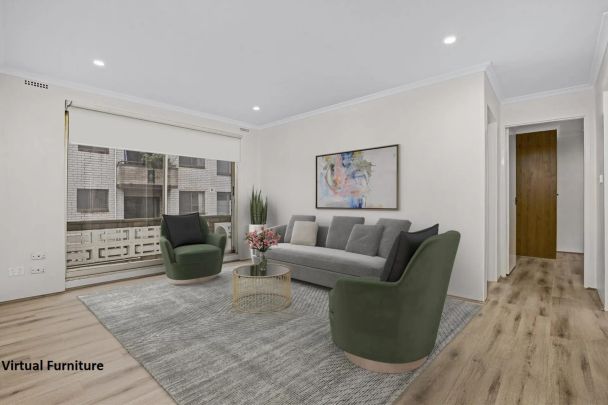 Well-Presented Two-Bedroom Apartment in a Peaceful Setting - Photo 1