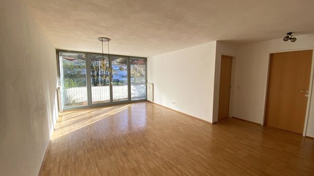Gemütliche, neu renovierte 2,5 Zimmer-Wohnung in zentrumsnaher Lage mit Terrasse - Photo 1