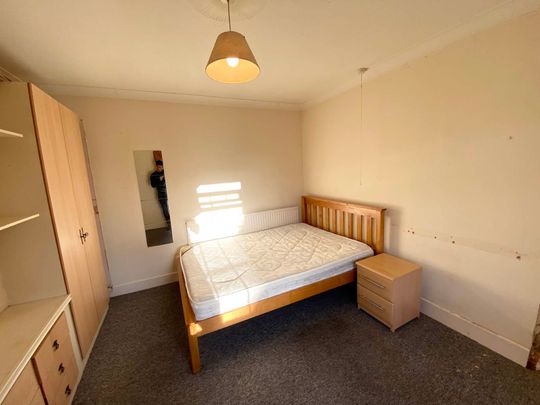 5 Bed House share in Winton - Photo 1