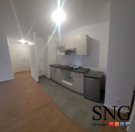 T3 AVEC TERRASSE ET PARKING - Photo 2