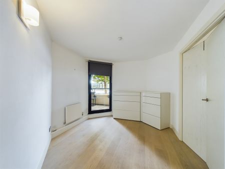 2 bed to rent in Chart House, London, E14 - Photo 5