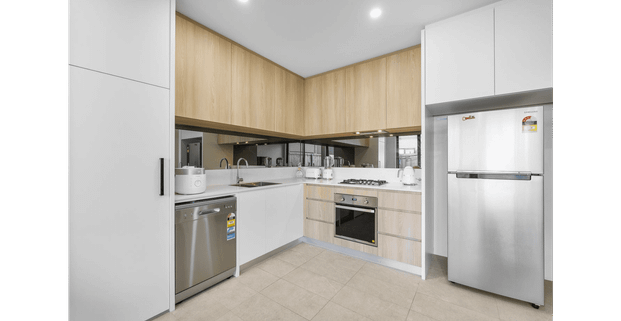 3 Bedroom, 2.5 Bath Luxury in Braybrook - Photo 1