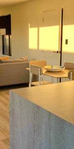 Fully Furnished and Renovated Sundrenched Bungalow - Photo 4