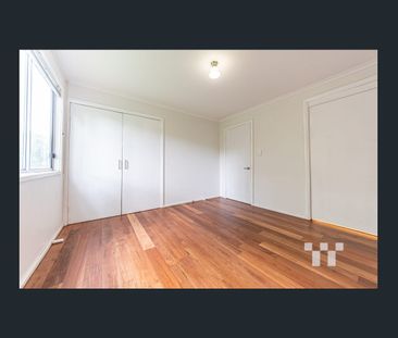 Large Block Family Home - Photo 2