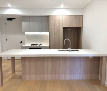 Stylish & Luxurious Apartment - Photo 3