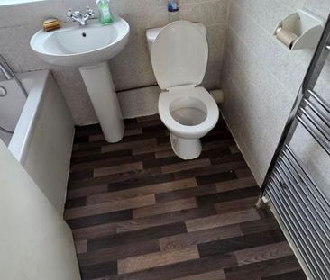 3 bedroom detached house to rent - Photo 5