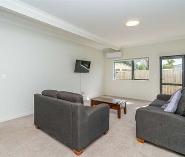 Studio Room in Silverdale - Photo 4