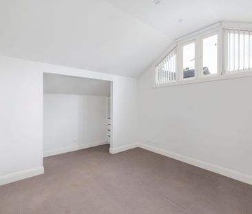 Unfurnished, pet friendly - Photo 5