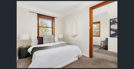 Outstanding inner city retreat in excellent location - Photo 4