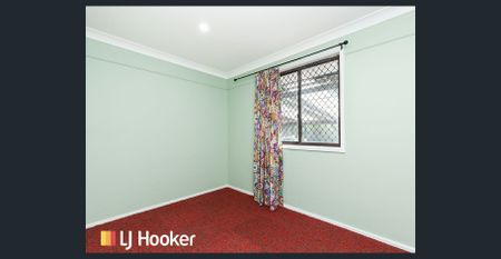 Modern 3 Bedroom Home - Photo 3