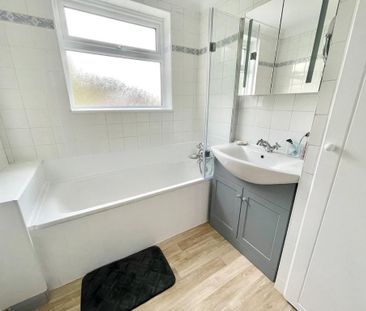 3 bedroom terraced house to rent - Photo 3