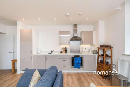 Captains Garden, Fishponds, Bristol, Somerset, BS16 - Photo 2