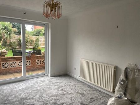 4 Bedroom Executive detached Home to let in Boley Park, Lichfield - Photo 4