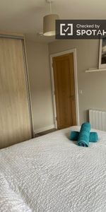 Room for rent in 3-bedroom house in Donabate.Single Occupan - Photo 4