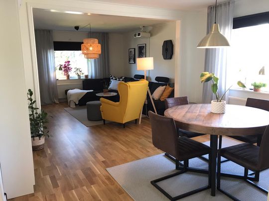 Västgötavägen, Uddevalla - Photo 1