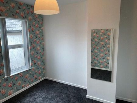 29 Albert Road, Carrickfergus, BT38 8AD - Photo 3