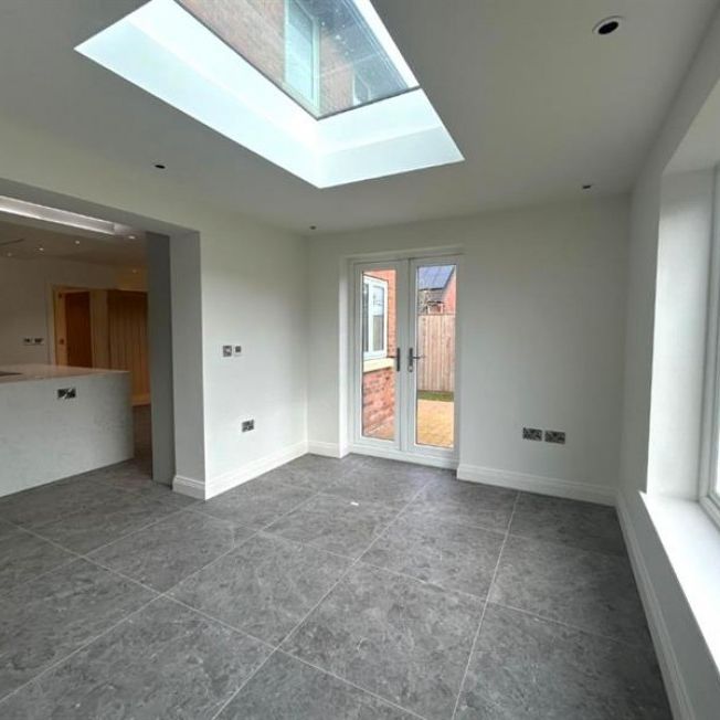 4 Bedroom Detached To Let - Photo 1