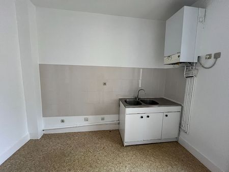 Location Appartement 3 pièces 49m² - Photo 3