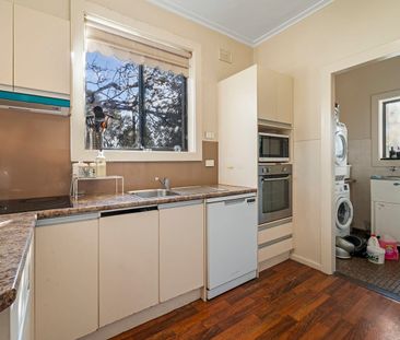 Comfortable Family Living – Available Now. Please apply through ten... - Photo 6