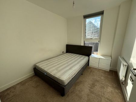 2 bedroom flat to rent - Photo 3