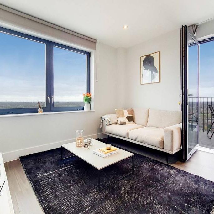 3 bedroom flat to rent - Photo 1