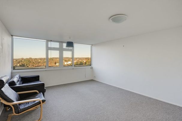 2 Bed Flat - Photo 1