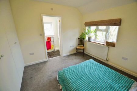 3 bedroom detached house to rent - Photo 5