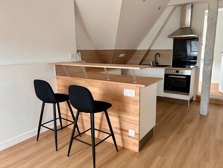 Location Appartement 1 pièce 33m² DOL DE BRETAGNE 35120 - Photo 2