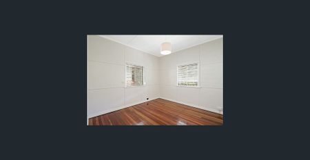 Charming Clayfield Home in a Prime Location - Photo 5