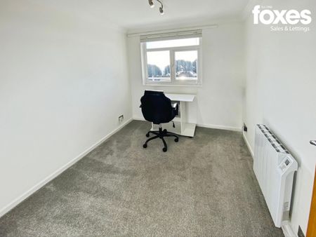 2 bed flat to rent in Elizabeth Court, Grove Road, Bournemouth, Dorset, BH1 3DT - Photo 3